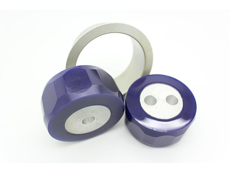 SuperPro sada uložení zadního diferenciálu k podrámu (80 duro/ShA)