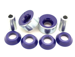 SuperPro přední řídicí rameno – zadní silentbloky (+caster/dvojitý offset) (80 duro/ShA) — Renault Clio, Nissan Cube, Nissan Micra, Nissan Pulsar