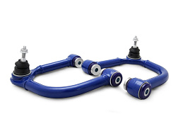SuperPro Ford Bronco sada odklonu a záklonu kol pro přední horní řídicí rameno (80 duro/ShA)